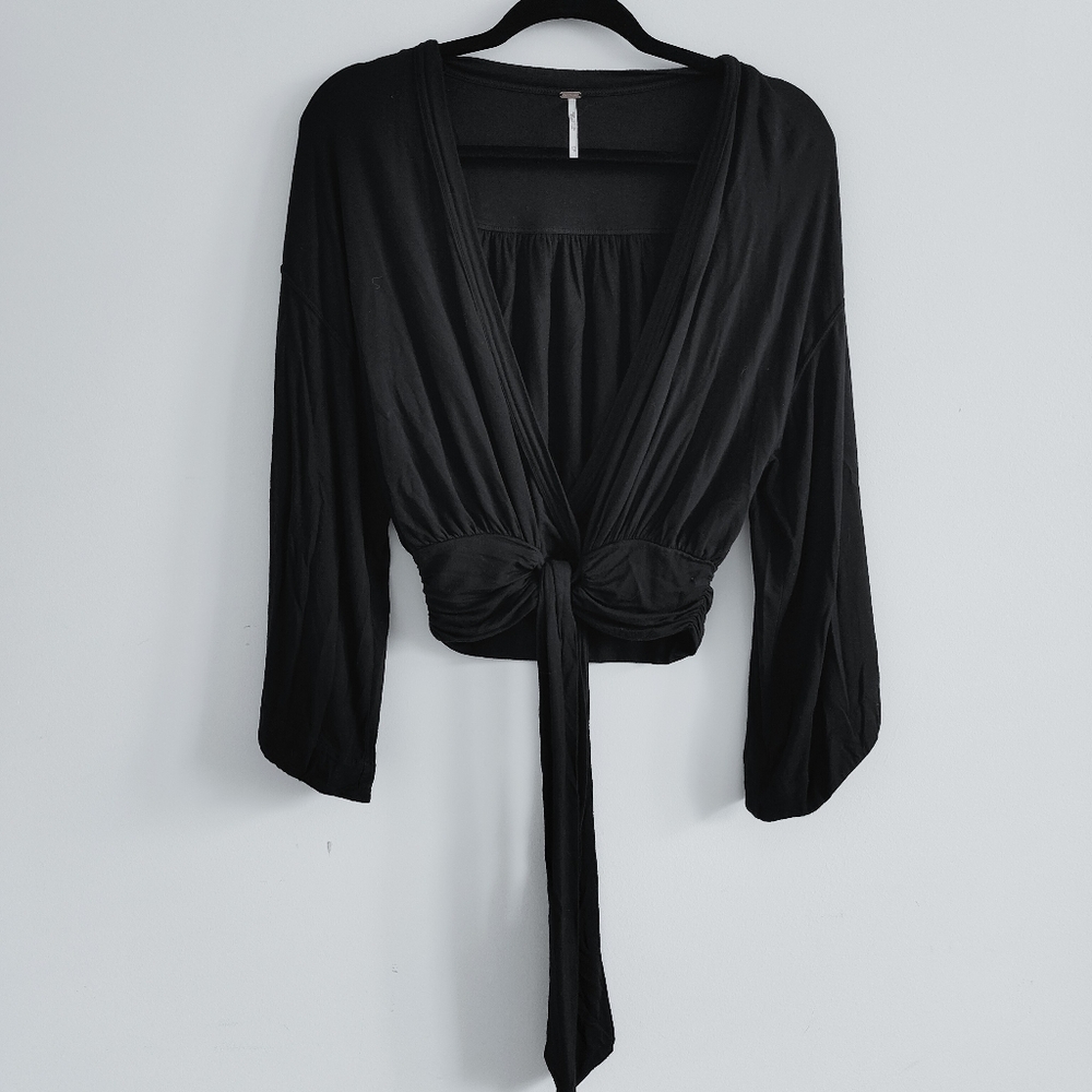Free People Medium Faux Wrap Top Black That’s A Wrap Kimono Sleeve Deep Vneck XS